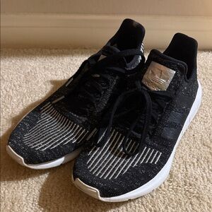 Adidas Swift Black and Silver Athletic Running Shoes size 9